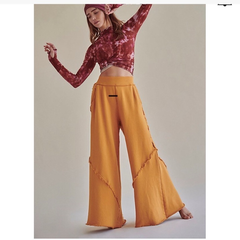 NWT Free People Movement Free Spirit Wide-Legs size Small.